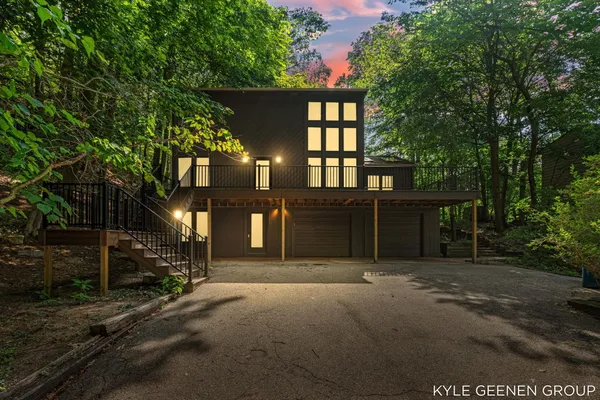 $1,200,000 | 4719 Foxhill Lane, Holland, MI 49423