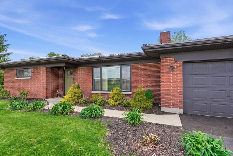5406 Springfield Jamestown Road Springfield, OH 45502 - Photo 2 of 33