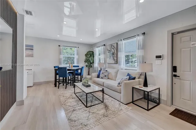 $525,000 | 1390 Northeast 150th Street, Miami, FL 33161