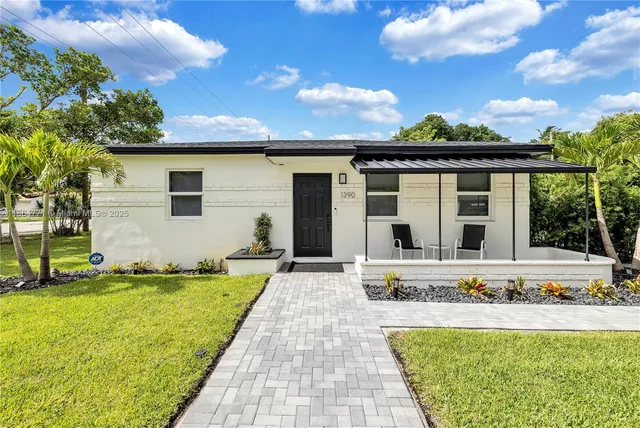 $525,000 | 1390 Northeast 150th Street, Miami, FL 33161