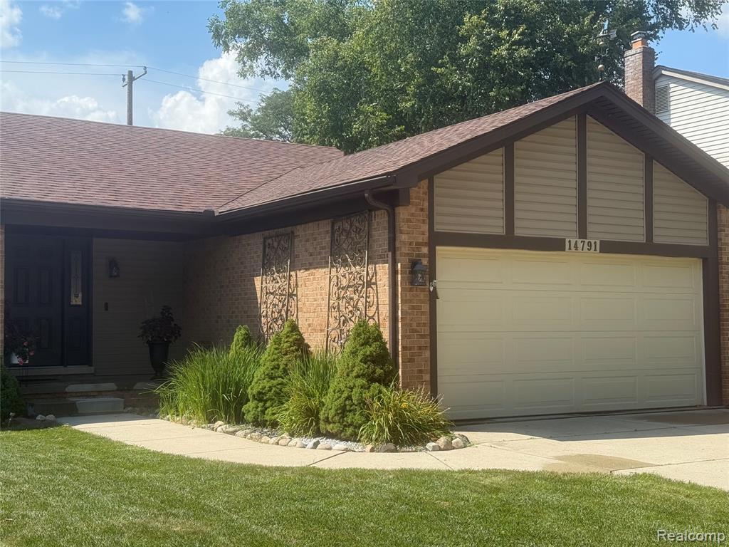 14791 Riverside Street Livonia, MI 48154 - Photo 2 of 38 Gallery Image 2