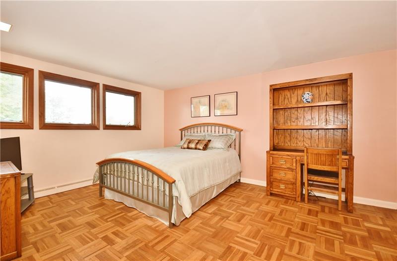 218 Tech Road Pittsburgh, PA 15205 - Photo 21 of 25 Gallery Image 21
