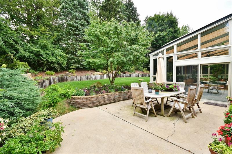 218 Tech Road Pittsburgh, PA 15205 - Photo 23 of 25 Gallery Image 23