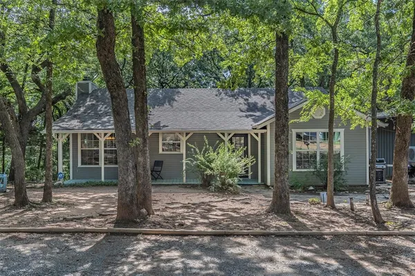$385,000 | 52 Shoreline Road, Pottsboro, TX 75076