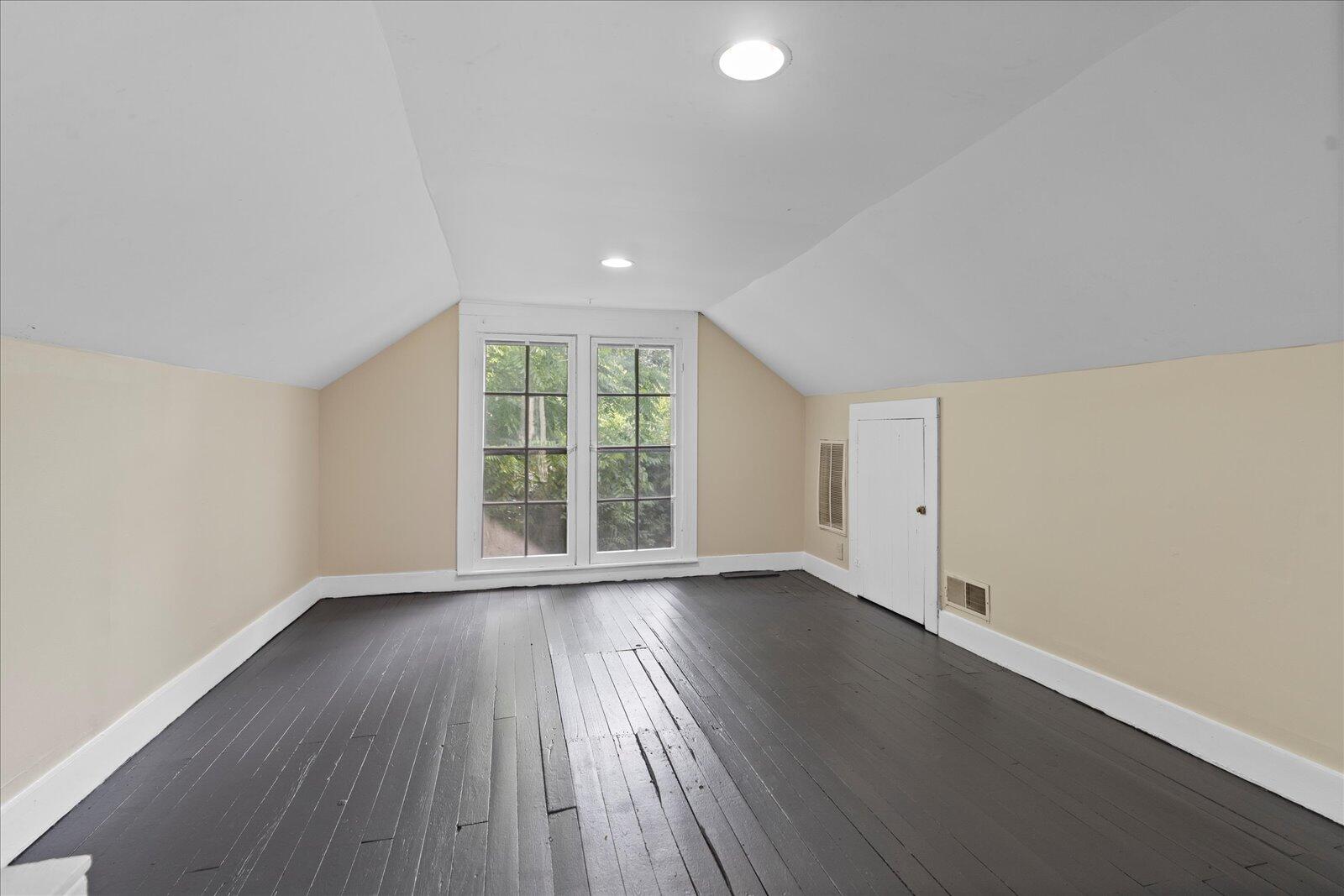 804 Dallas Road Chattanooga, TN 37405 - Photo 26 of 47 26-804 Dallas Rd-25