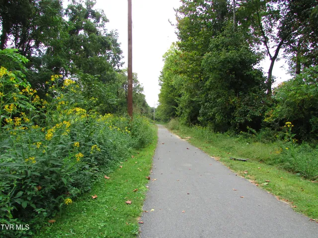 $59,900 | 700 West Riverside Drive, Unit 2, Elizabethton, TN 37643