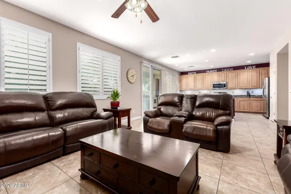 $925,000 | 535 East Jordan Drive, Gilbert, AZ 85297
