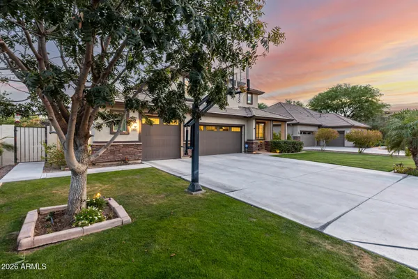 $925,000 | 535 East Jordan Drive, Gilbert, AZ 85297