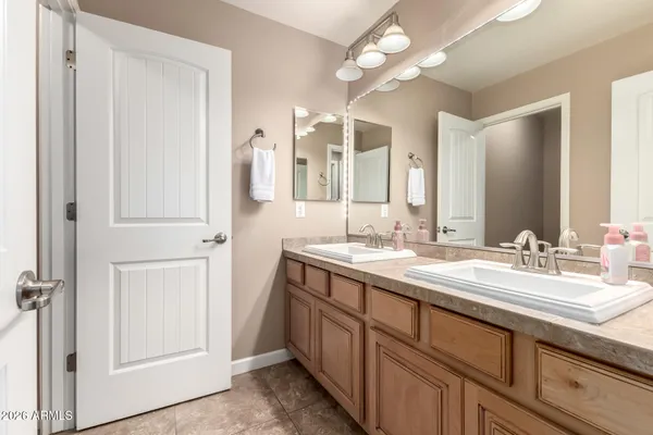 $925,000 | 535 East Jordan Drive, Gilbert, AZ 85297