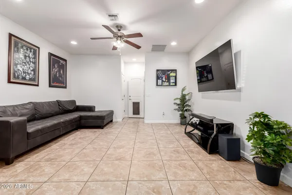 $925,000 | 535 East Jordan Drive, Gilbert, AZ 85297