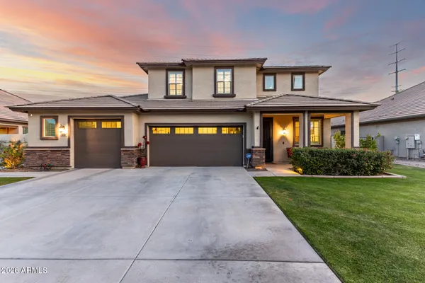 $925,000 | 535 East Jordan Drive, Gilbert, AZ 85297