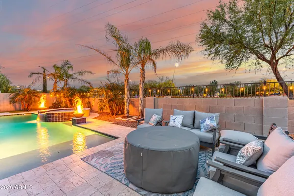 $925,000 | 535 East Jordan Drive, Gilbert, AZ 85297