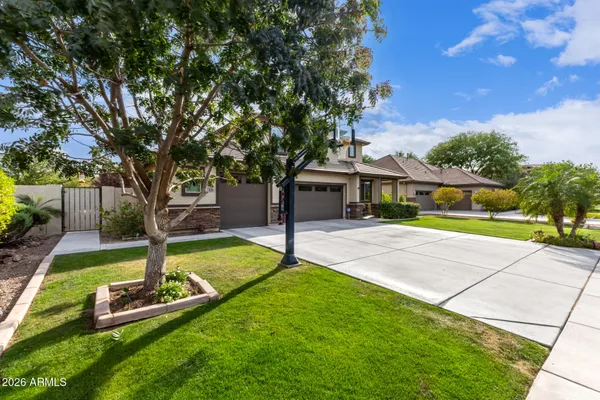 $925,000 | 535 East Jordan Drive, Gilbert, AZ 85297