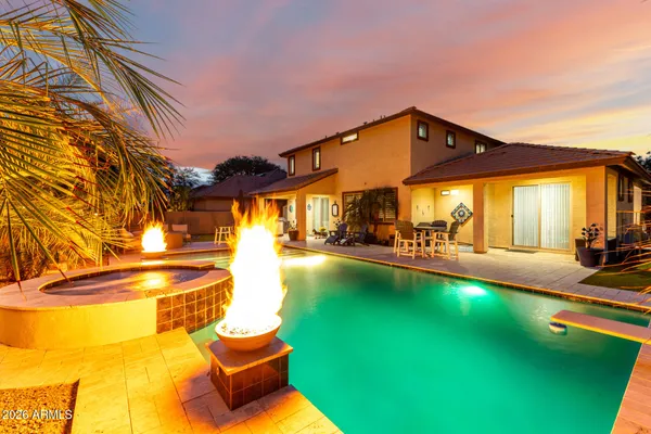 $925,000 | 535 East Jordan Drive, Gilbert, AZ 85297