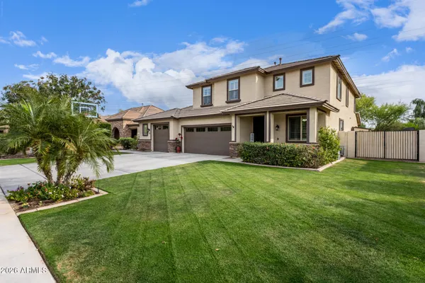 $925,000 | 535 East Jordan Drive, Gilbert, AZ 85297