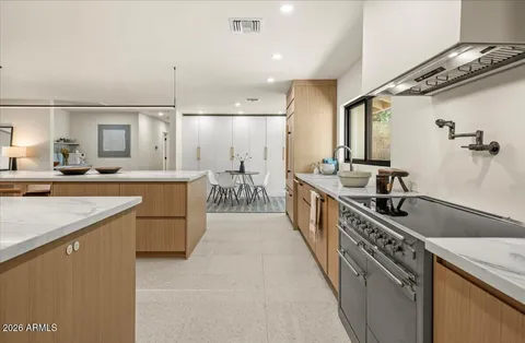 $2,895,000 | 4035 East McDonald Drive, Phoenix, AZ 85018