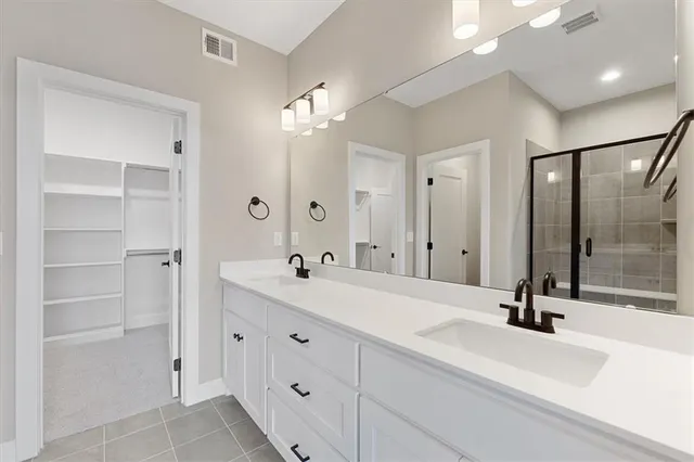 $489,927 | 25056 West 94th Terrace, Lenexa, KS 66227