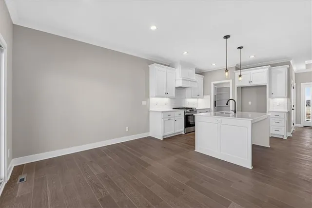 $489,927 | 25056 West 94th Terrace, Lenexa, KS 66227