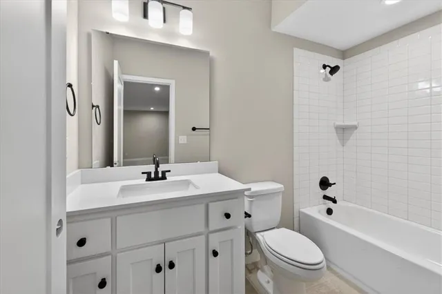 $489,927 | 25056 West 94th Terrace, Lenexa, KS 66227