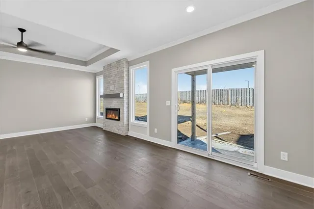 $489,927 | 25056 West 94th Terrace, Lenexa, KS 66227