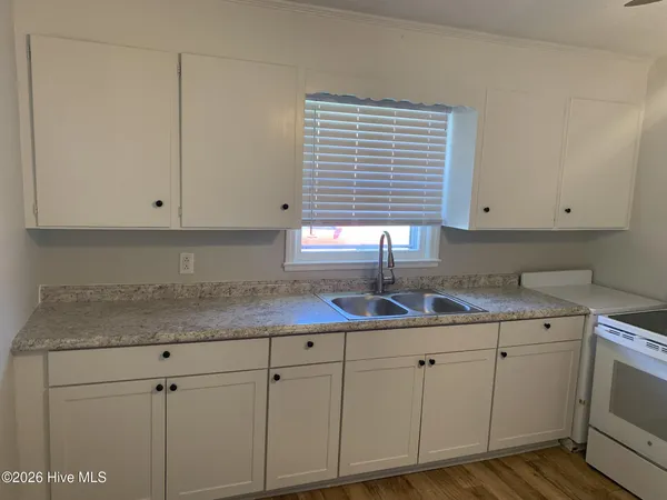 $1,300 | 4039 Verna Avenue, Unit 4039, Ayden, NC 28513