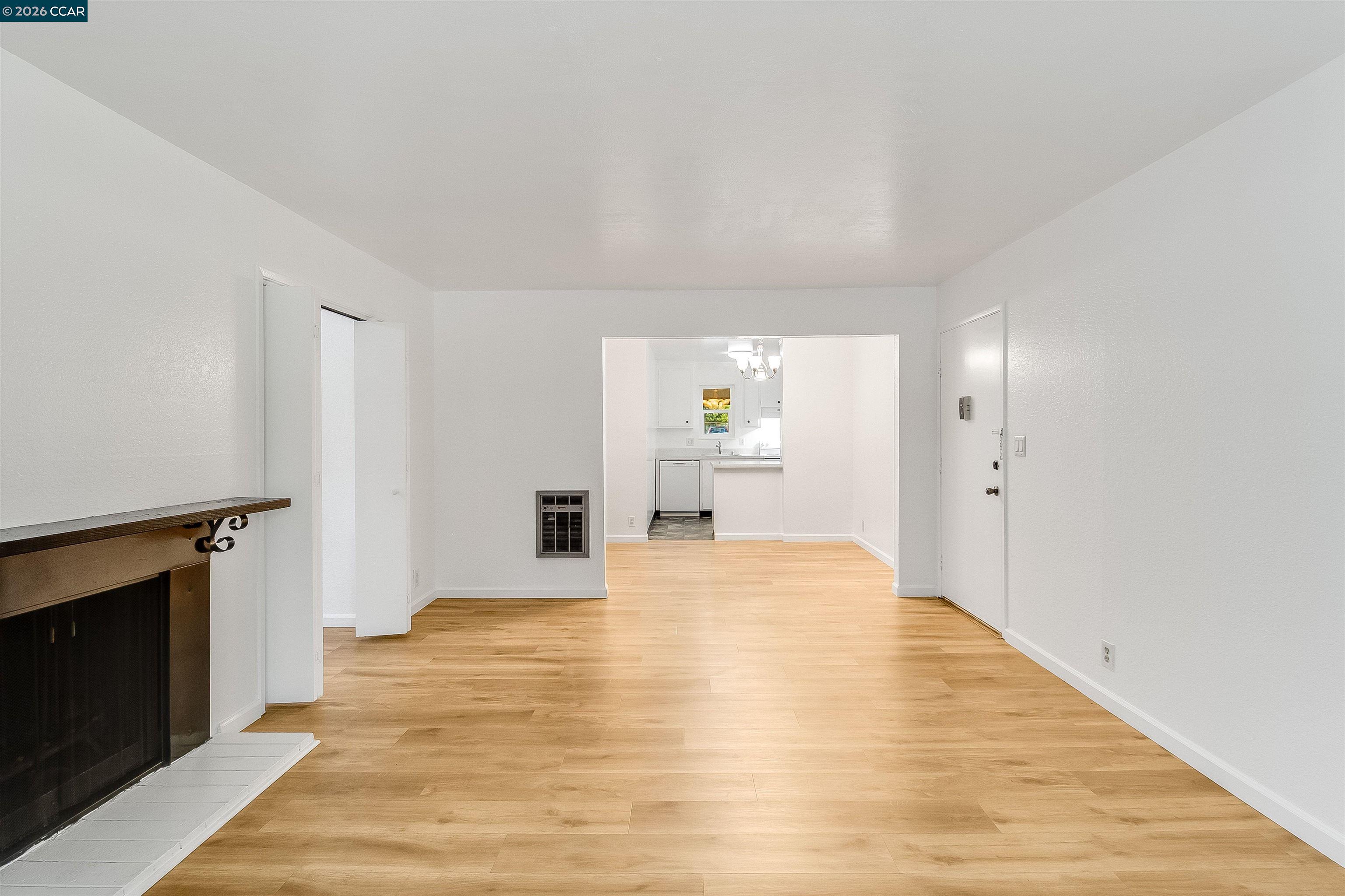 375 Camelback Road, Unit 4 Pleasant Hill, CA 94523 - Photo 5 of 49