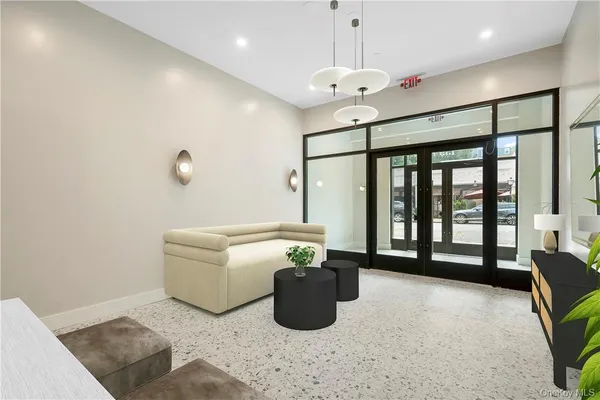 $3,825 | 139 Fifth Avenue, Unit 3E, Pelham, NY 10803