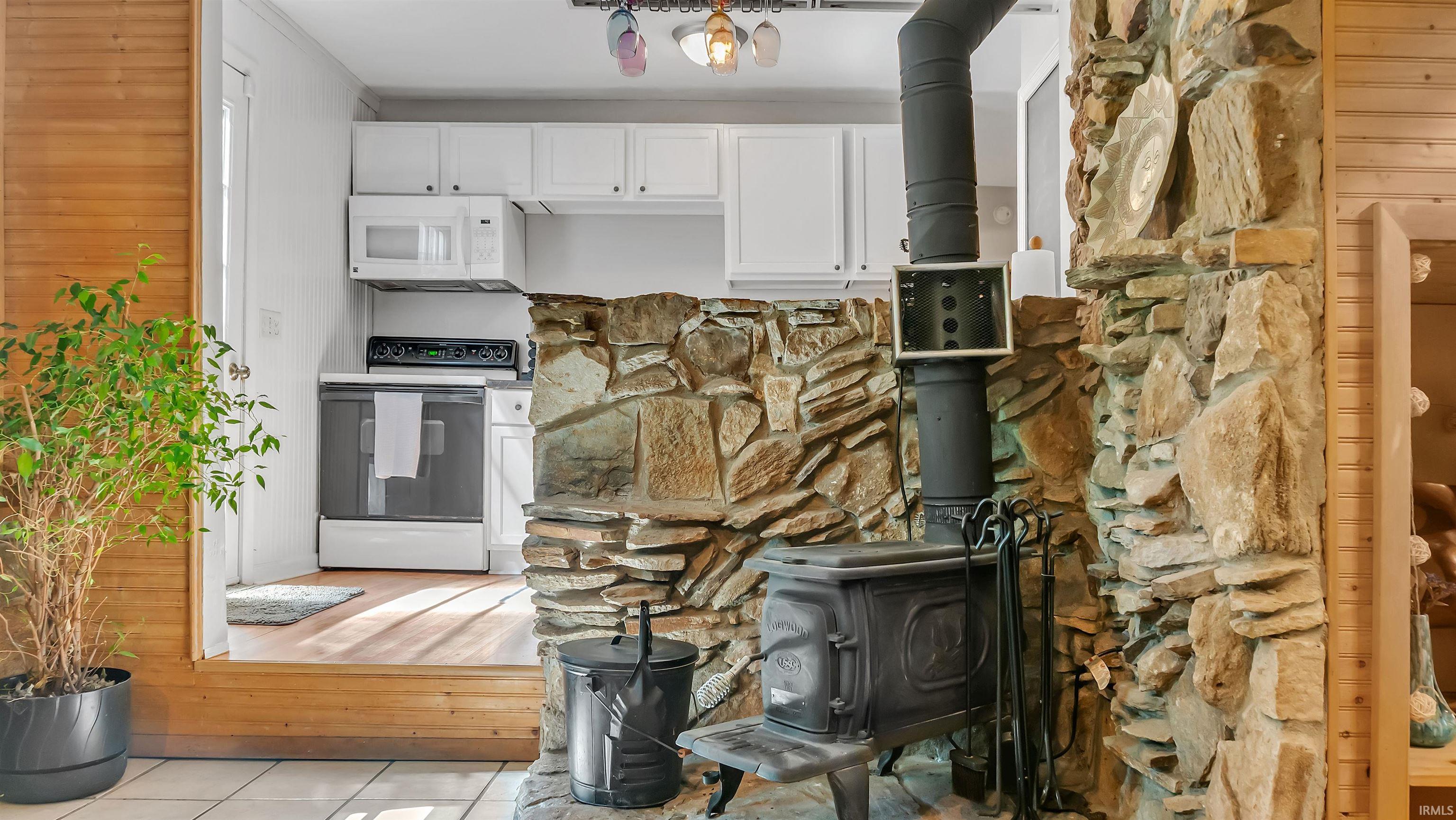 6260 South Fairfax Road Bloomington, IN 47401 - Photo 7 of 36