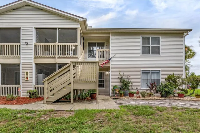 $149,999 | 1600 Big Tree Road, Unit U6, South Daytona, FL 32119