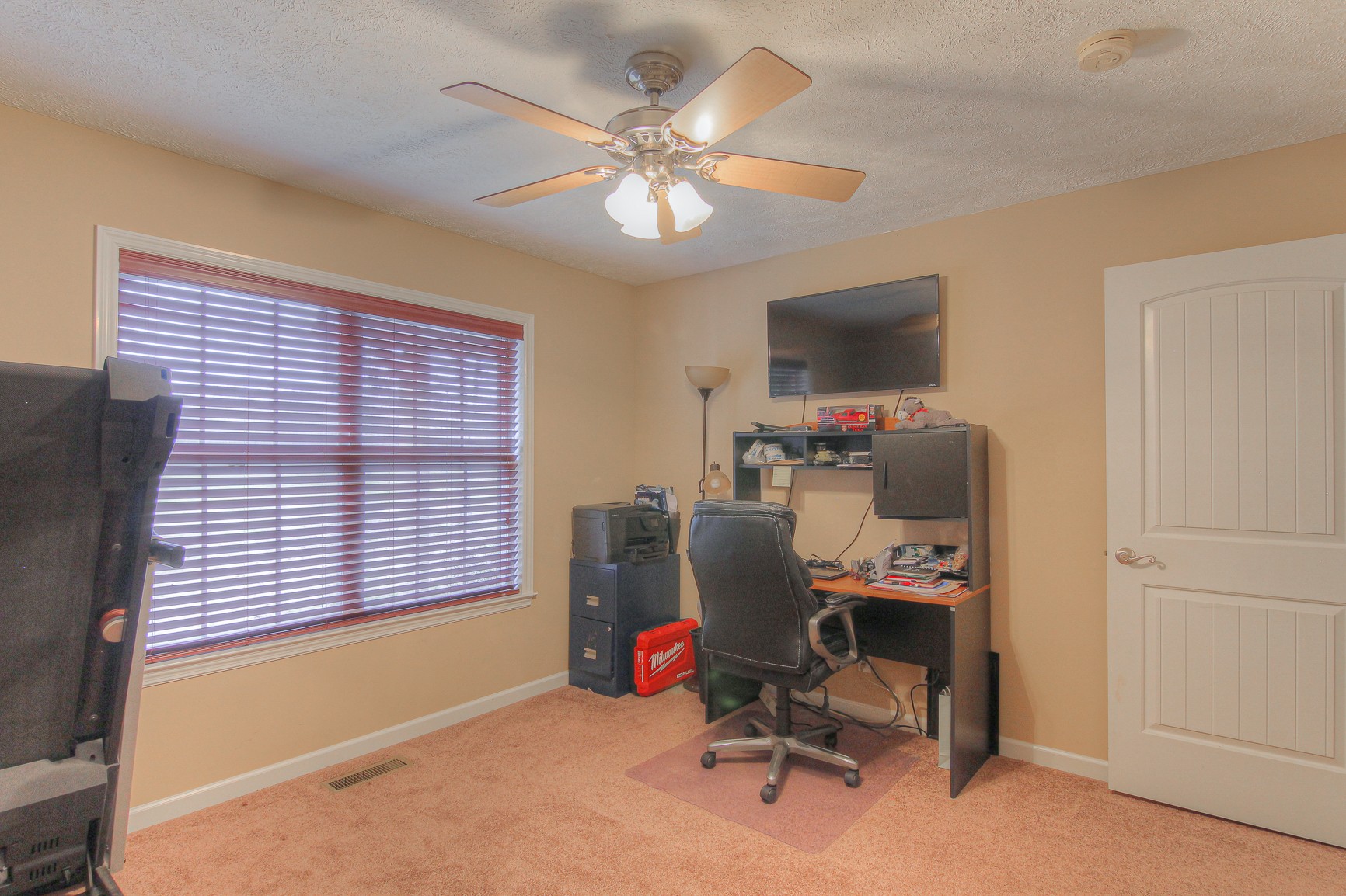 228 Espy Road Manchester, TN 37355 - Photo 17 of 46 a workspace with a window