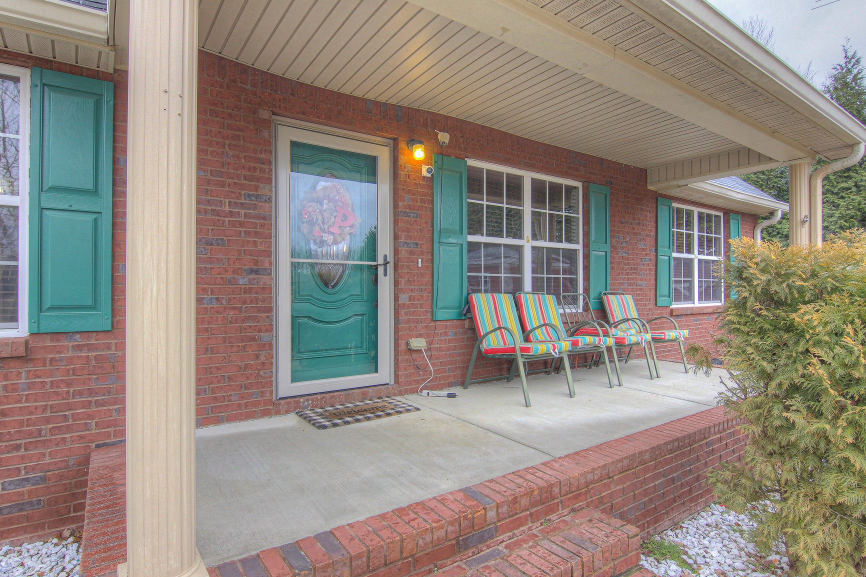 228 Espy Road Manchester, TN 37355 - Photo 5 of 46 a view of a chairs with a outdoor space
