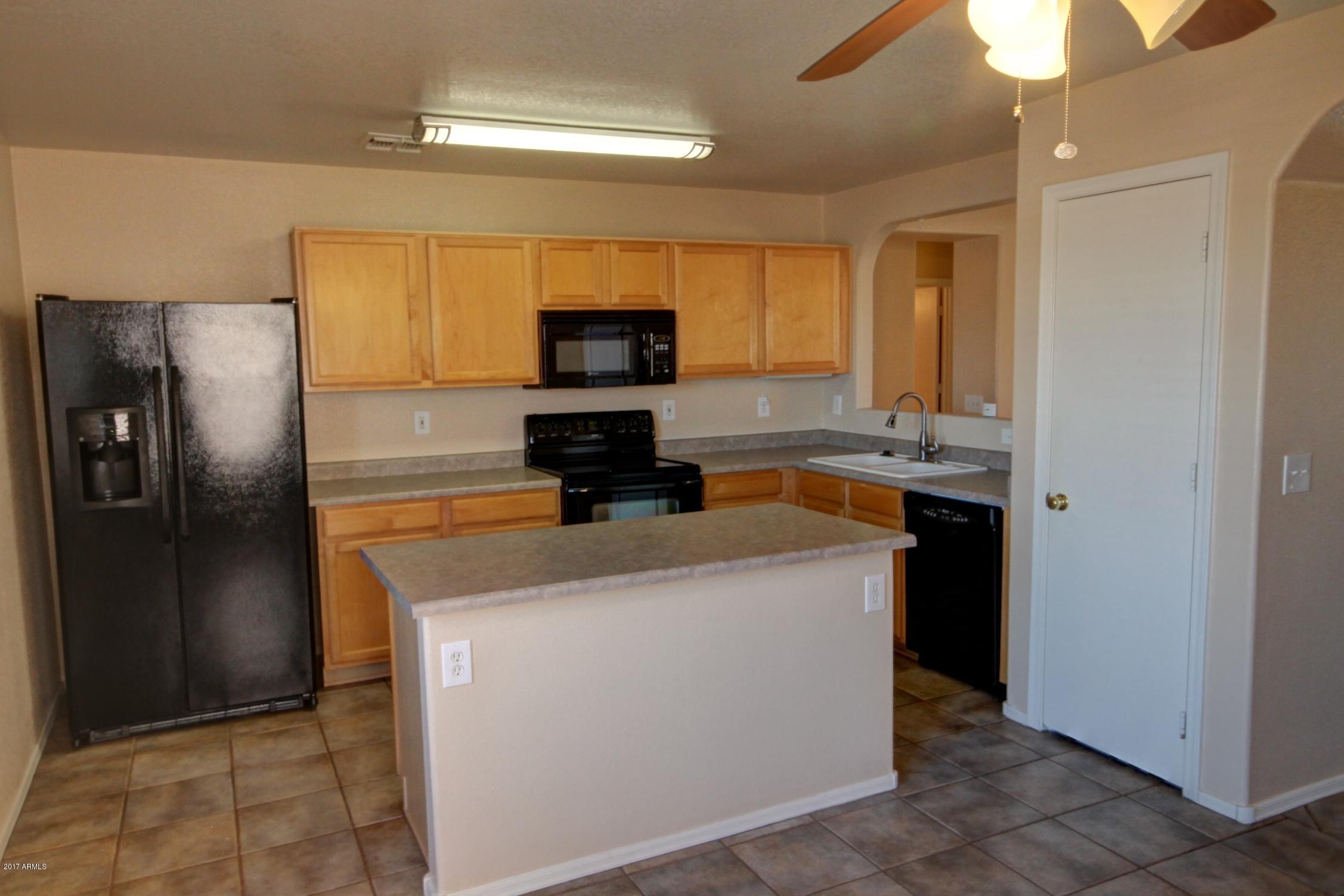 8057 West Hatcher Road Peoria, AZ 85345 - Photo 4 of 14 IMG_5712_3_4