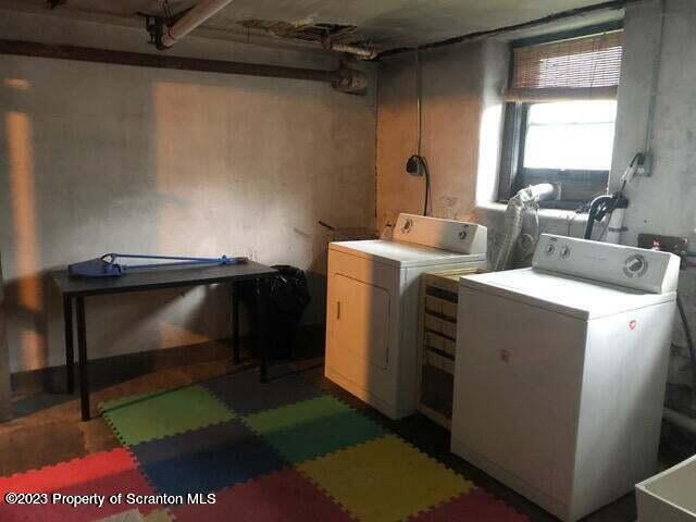 801 Prescott Avenue Scranton, PA 18510 - Photo 24 of 26 a utility room with dryer and washer