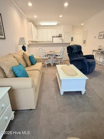 $1,675 | 221 Woodlands Way, Unit 16, Calabash, NC 28467