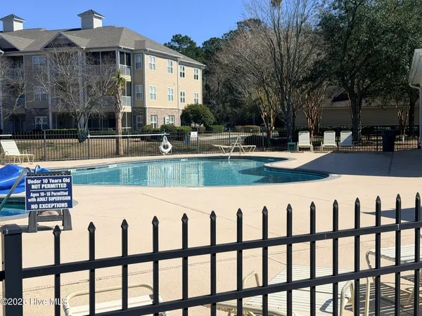 $1,675 | 221 Woodlands Way, Unit 16, Calabash, NC 28467