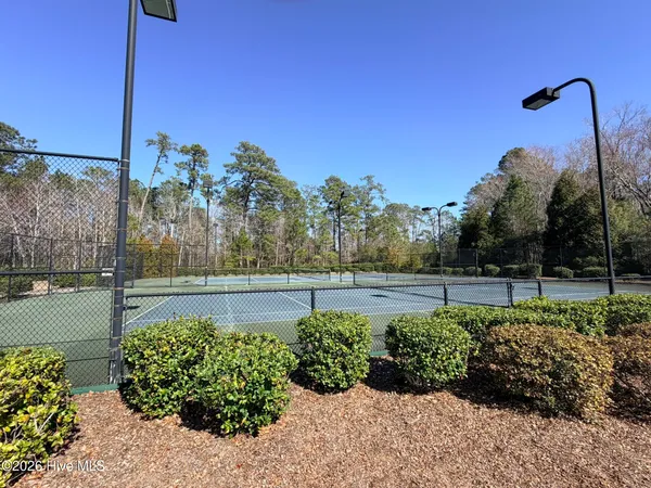 $1,675 | 221 Woodlands Way, Unit 16, Calabash, NC 28467