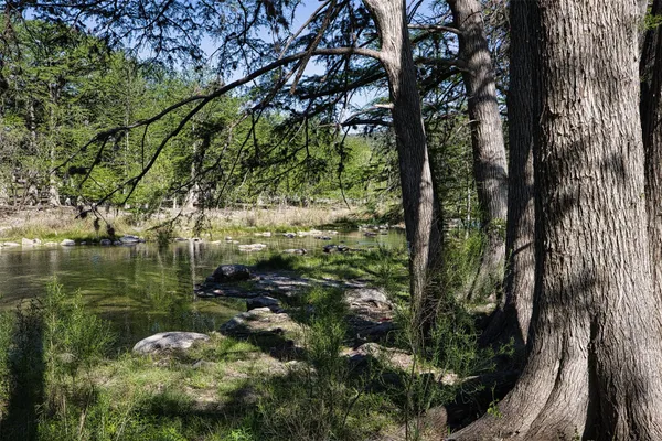 $1,295,000 | 11 Stepping Stone Lane, Concan, TX 78838