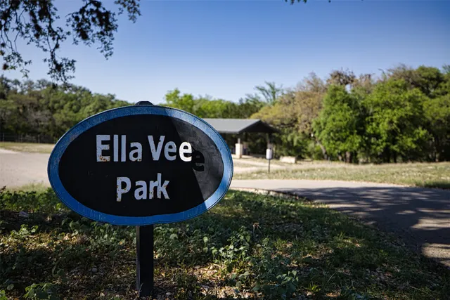 $1,295,000 | 11 Stepping Stone Lane, Concan, TX 78838