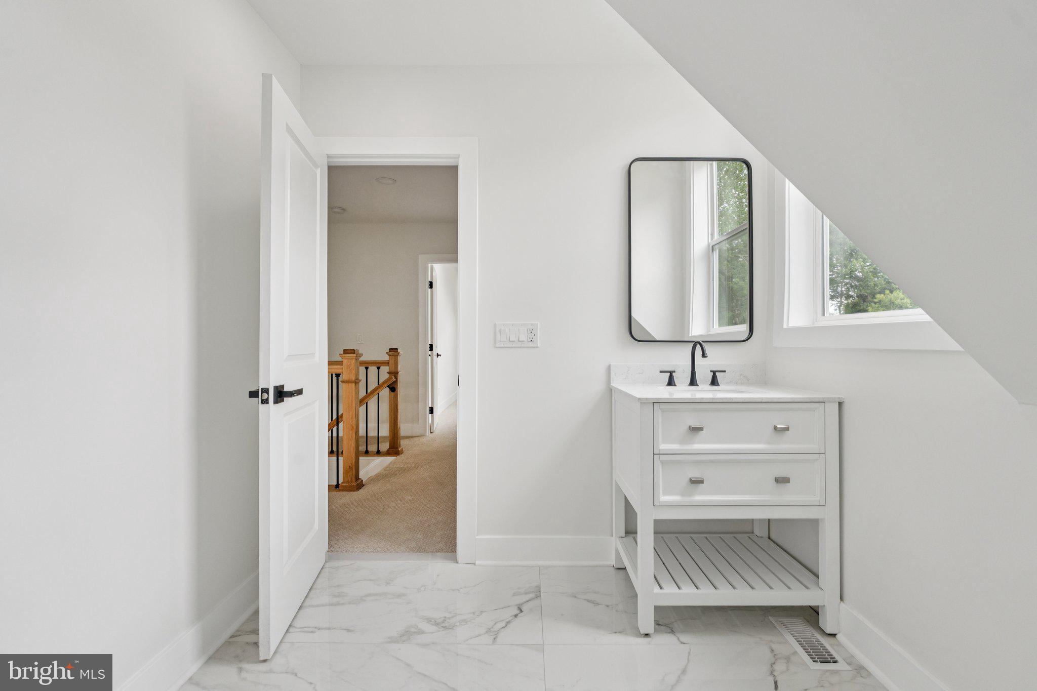 4509 Catlett Road Midland, VA 22728 - Photo 28 of 36 full bathroom upper level shared 3 bedrooms