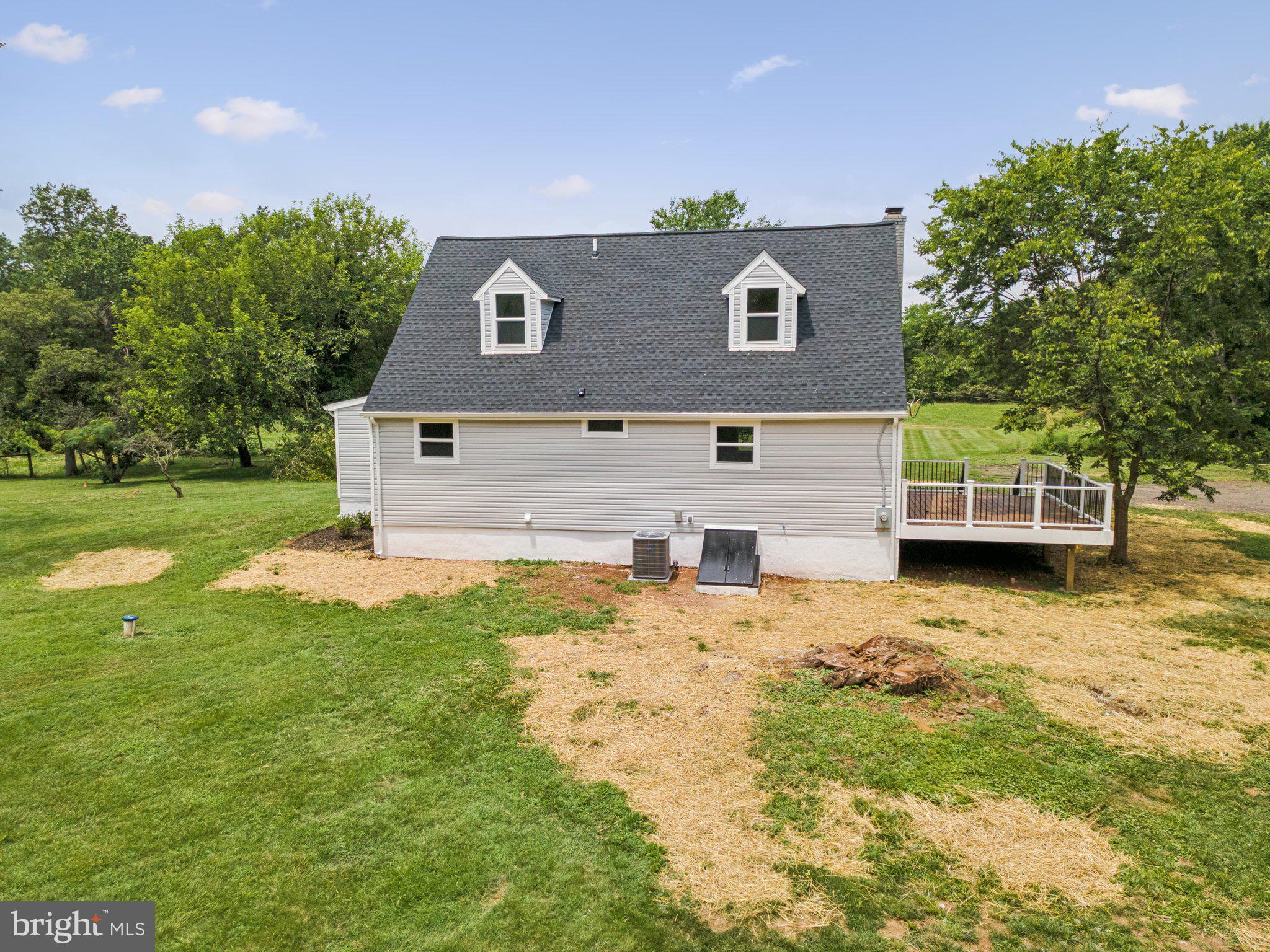 4509 Catlett Road Midland, VA 22728 - Photo 31 of 36 Walk down into basement 792sf