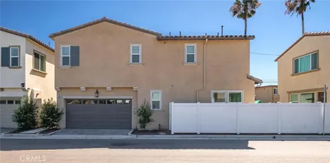 $799,000 | 1554 Plaza Del Amo, Torrance, CA 90501