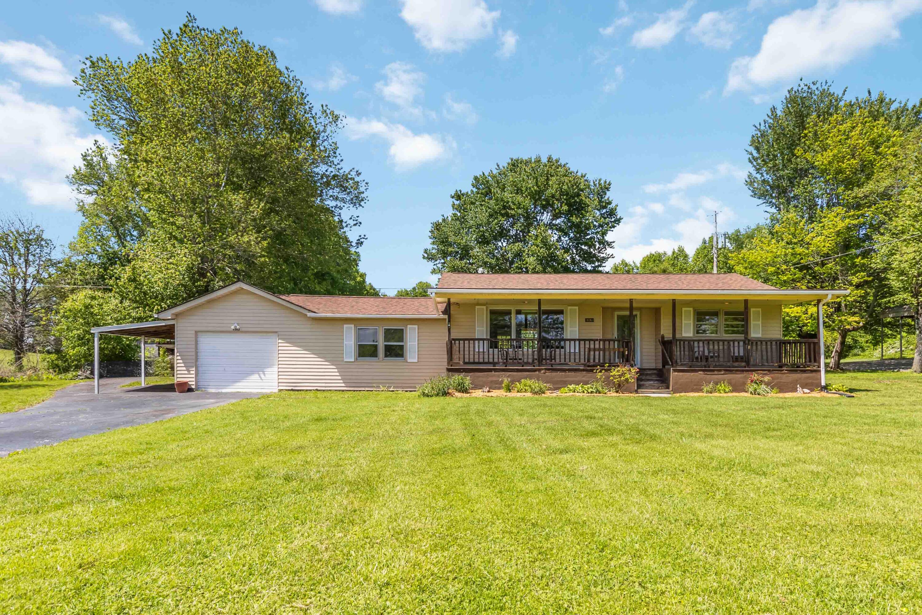 6362 East Laurel Road London, KY 40741 - Photo 1 of 54 002