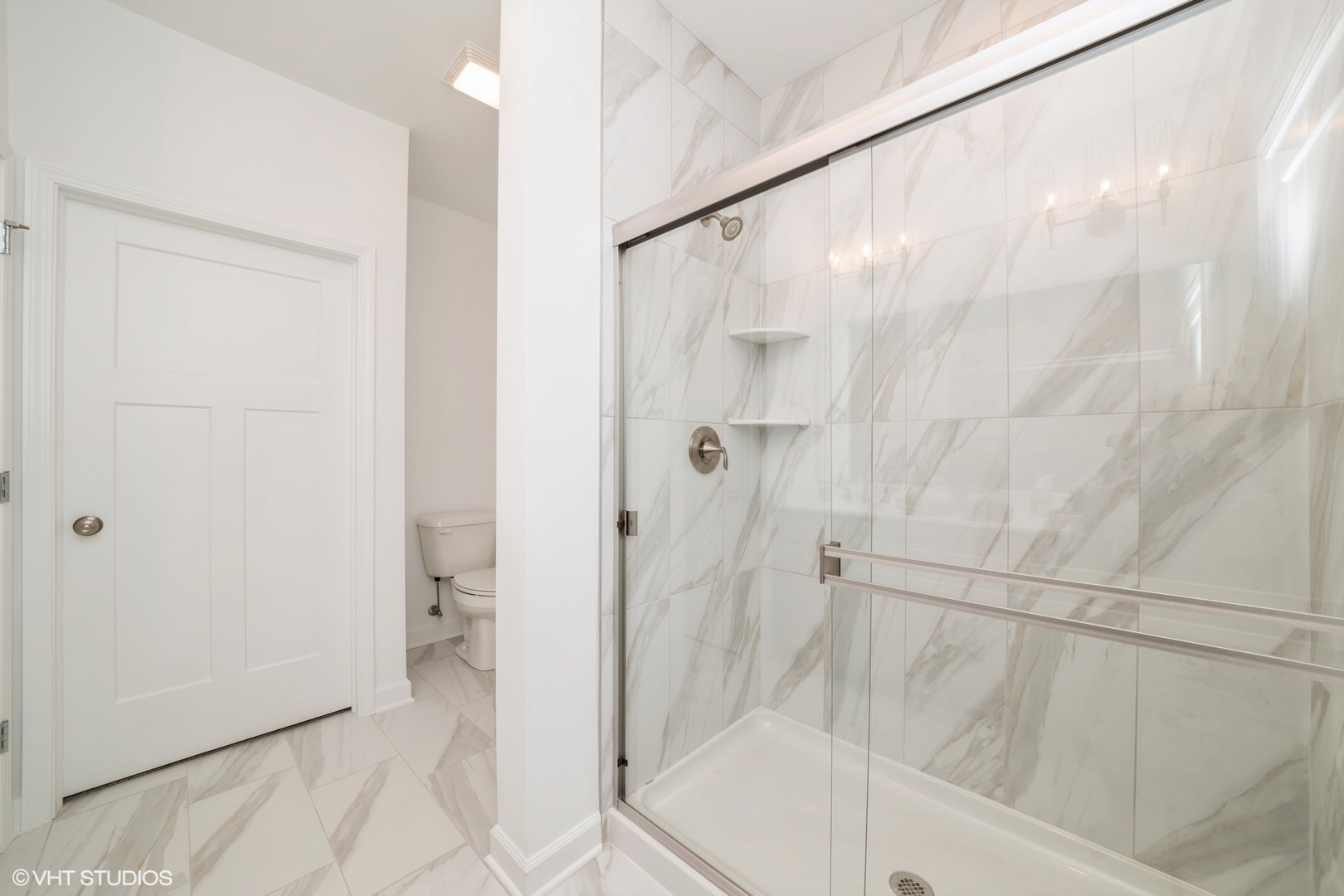 383 Masters Drive Addison, IL 60101 - Photo 10 of 17