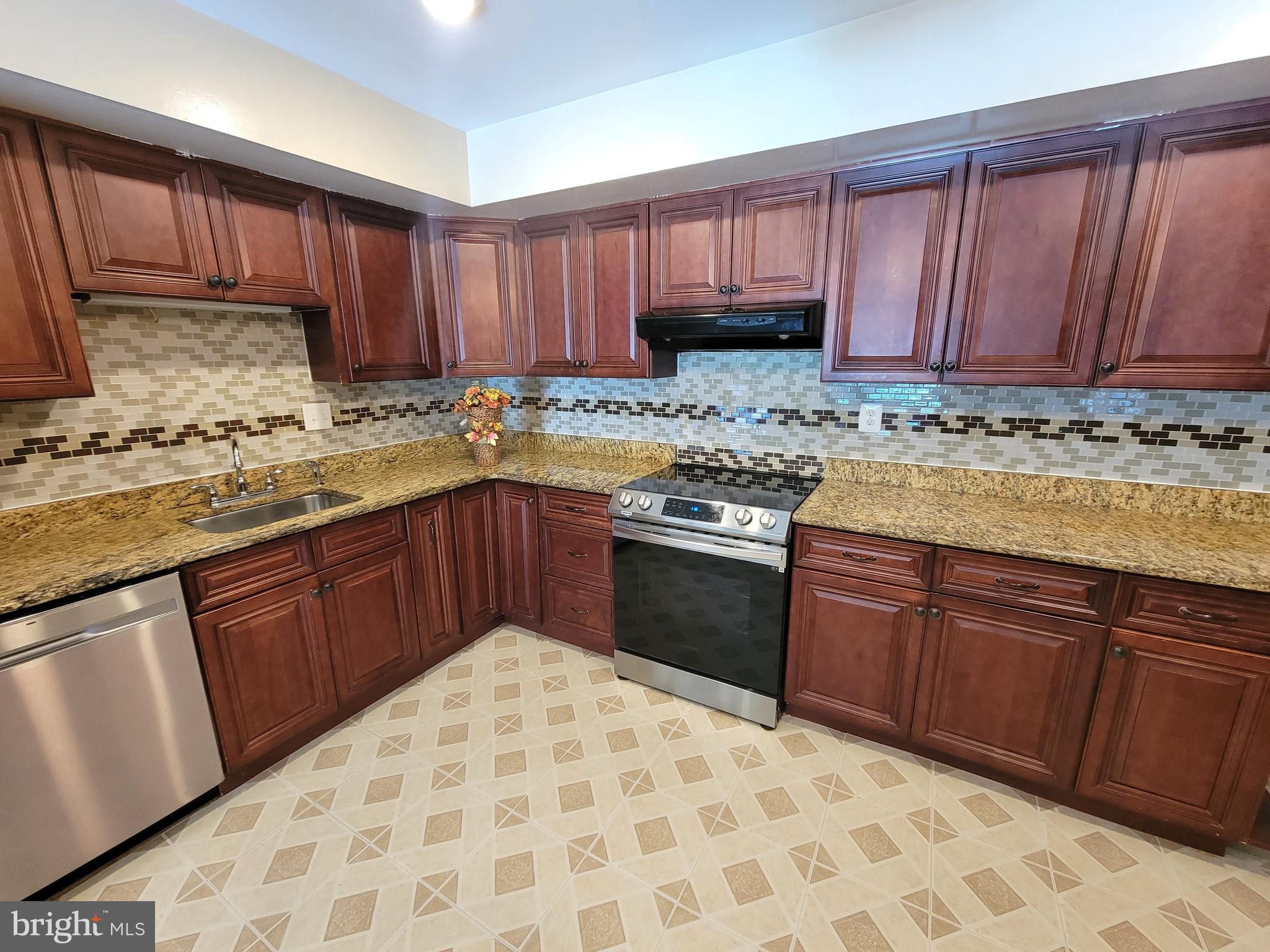 3232 Roxbury Road Hatfield, PA 19440 - Photo 9 of 31