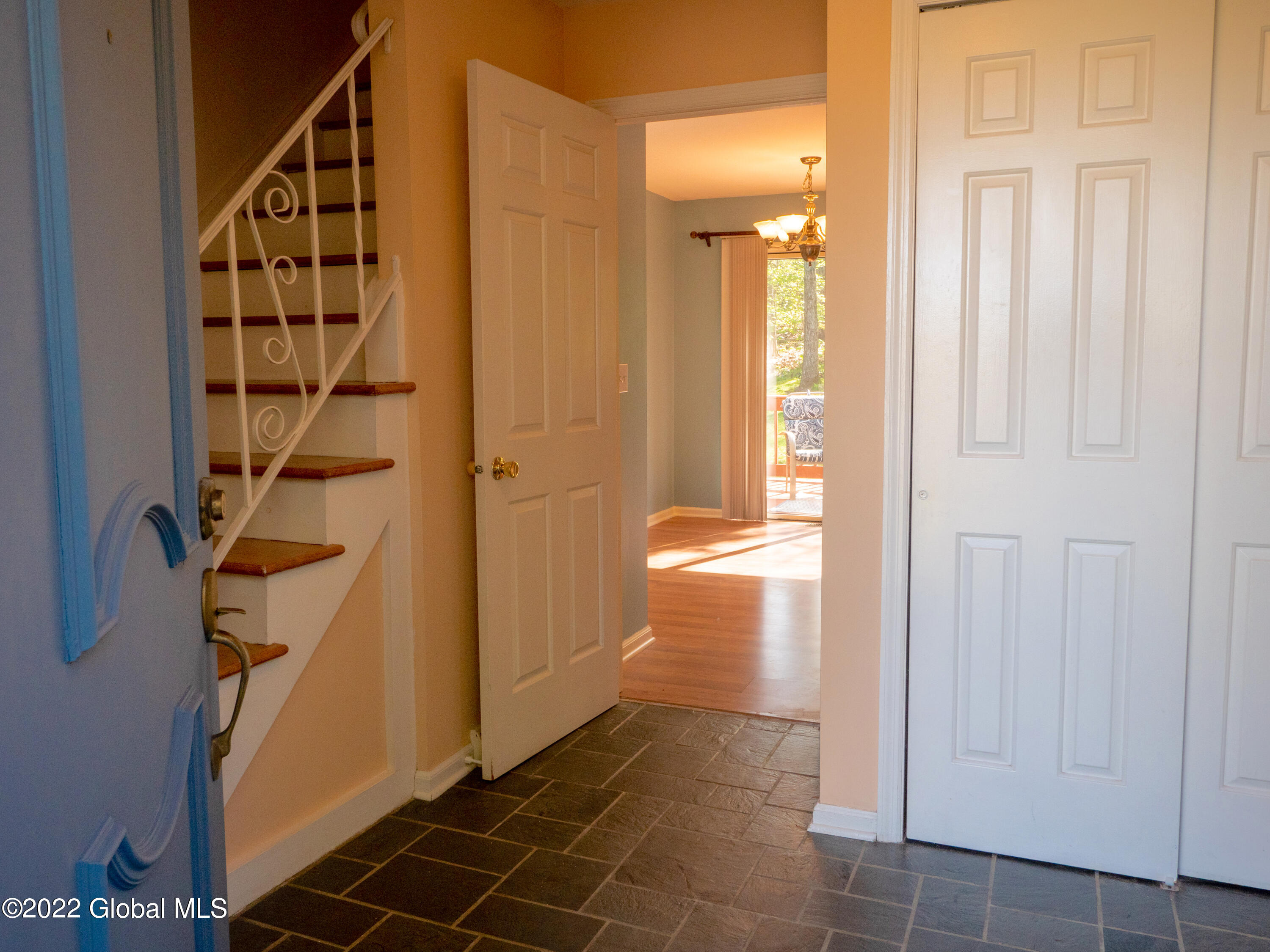 2266 Pine Ridge Road Niskayuna, NY 12309 - Photo 13 of 75 P1022797-HDR