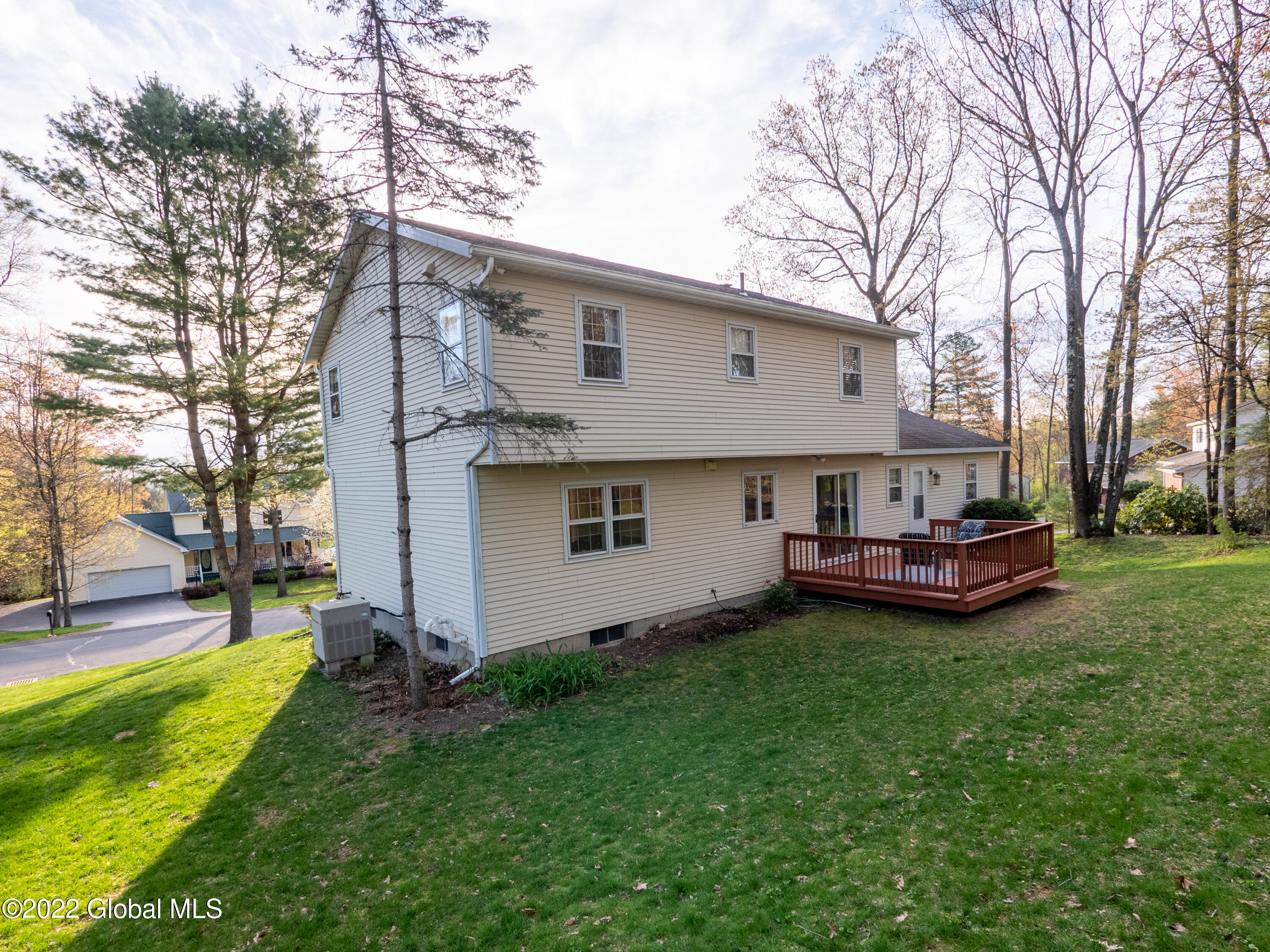 2266 Pine Ridge Road Niskayuna, NY 12309 - Photo 7 of 75 P1022546-HDR