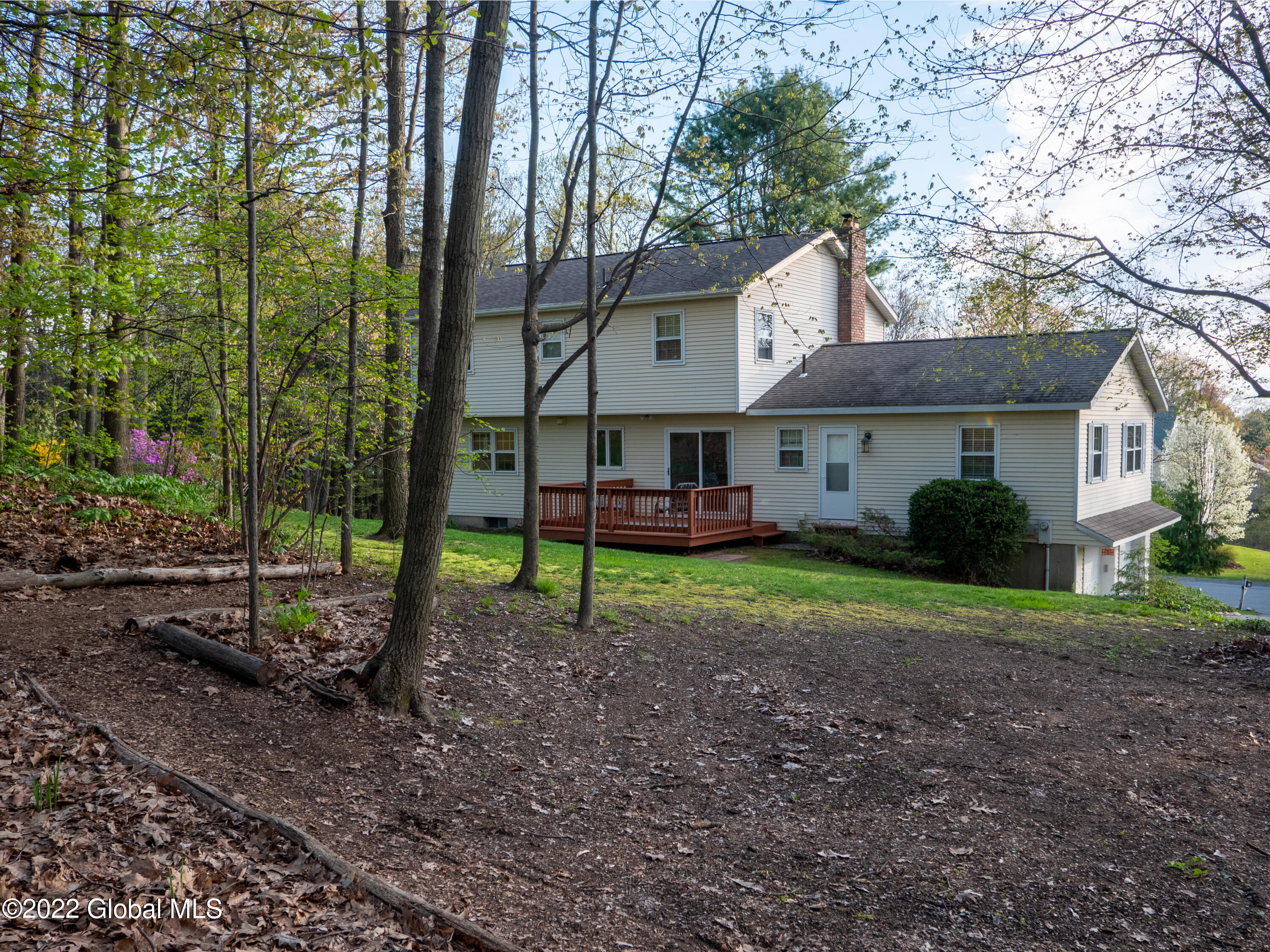 2266 Pine Ridge Road Niskayuna, NY 12309 - Photo 8 of 75 P1022556-HDR