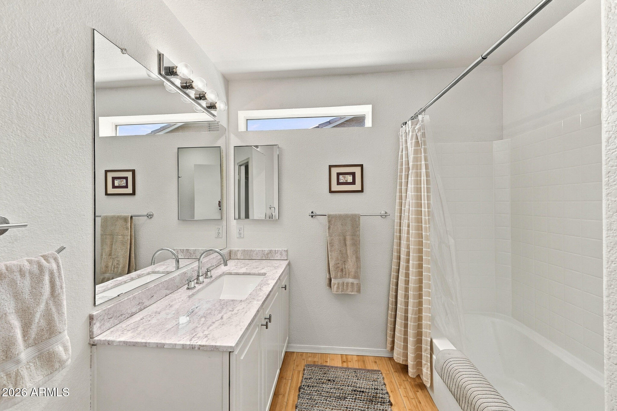 3992 North 14th Street Phoenix, AZ 85014 - Photo 12 of 23 Secondary Bathroom