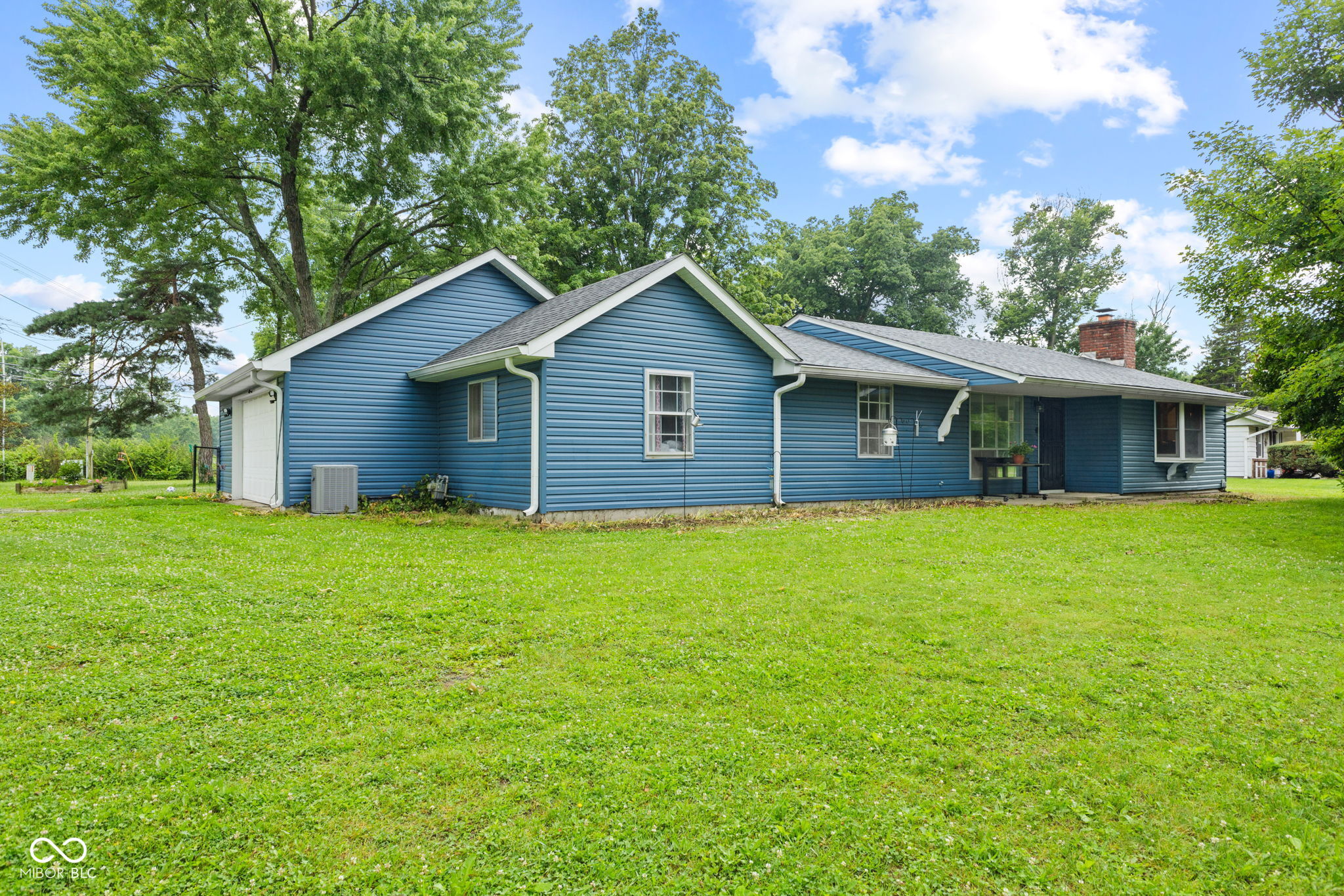 1013 Rolling Hill Road Greenwood, IN 46142 - Photo 1 of 15