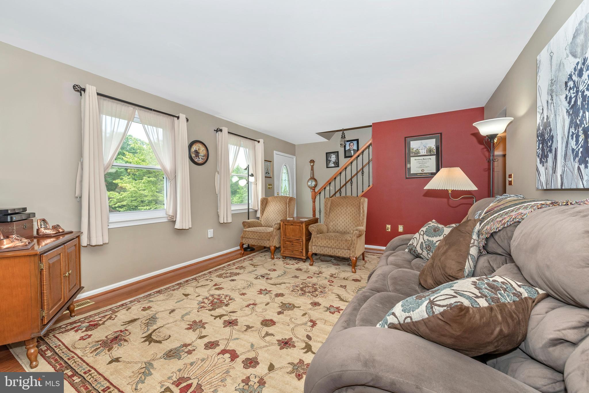 14010 Harrisville Road Mount Airy, MD 21771 - Photo 12 of 62 Living room